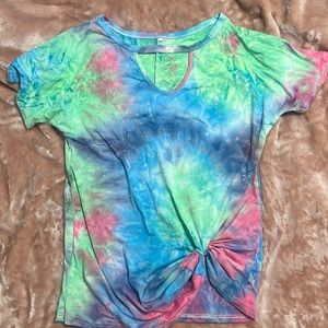 Small tyedye shirt boutique